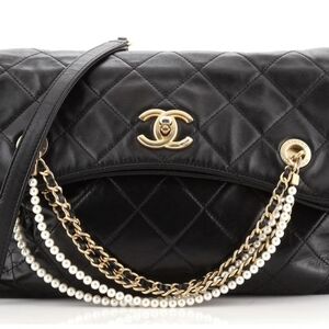 CC CHANEL Black and Gold Quilted Shoulder Bag with Double Chain